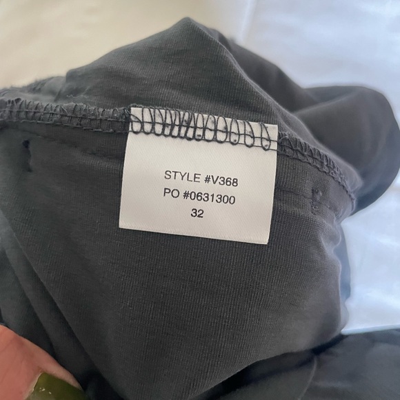 Vuori shorts - Picture 6 of 6